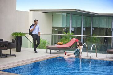 هتل Centro Barsha By Rotana