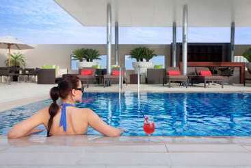 هتل Centro Barsha By Rotana
