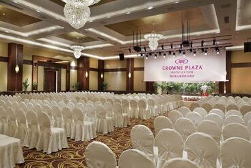 هتل Crowne Plaza Yantai Sea View, An Ihg