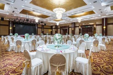 هتل Crowne Plaza Yantai Sea View, An Ihg