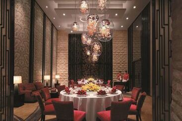 هتل Futian Shangri La, Shenzhen,near To Shenzhen Convention&exhibition Centre, Futian Railway Station
