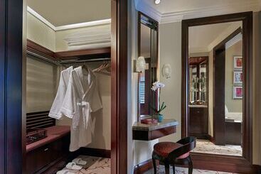 هتل Futian Shangri La, Shenzhen,near To Shenzhen Convention&exhibition Centre, Futian Railway Station