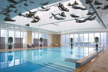 هتل Futian Shangri La, Shenzhen,near To Shenzhen Convention&exhibition Centre, Futian Railway Station