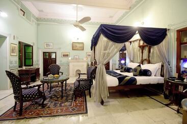 هتل Hari Mahal Palace By Pachar Group