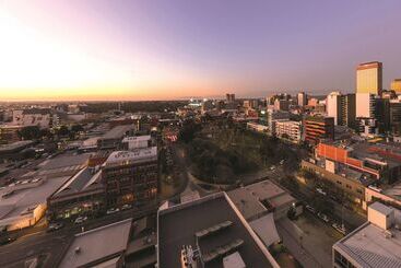 هتل Istay Precinct Adelaide