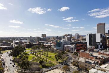 هتل Istay Precinct Adelaide