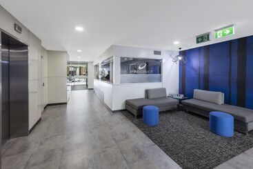 هتل Istay Precinct Adelaide