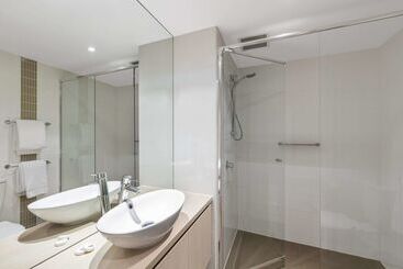 هتل Istay Precinct Adelaide