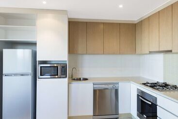 هتل Istay Precinct Adelaide