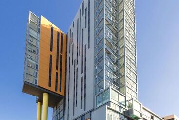 هتل Istay Precinct Adelaide