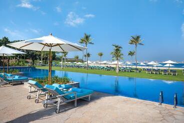 هتل Ja The Resort   Ja Palm Tree Court, Dubai
