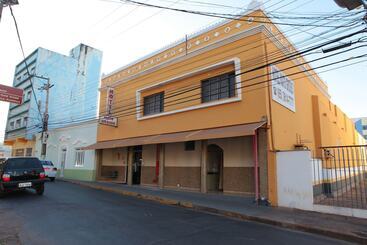 هتل Mato Grosso