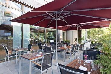 هتل Melia Düsseldorf