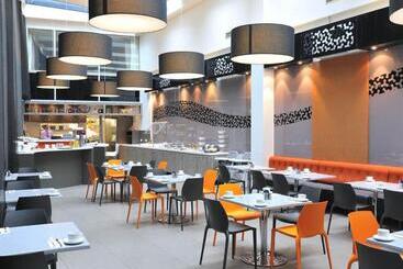 هتل Mercure Melbourne Therry Street