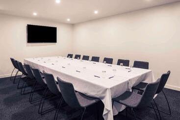 هتل Mercure Melbourne Therry Street