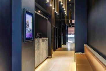 هتل Mercure Melbourne Therry Street