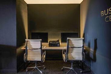 هتل Mercure Melbourne Therry Street