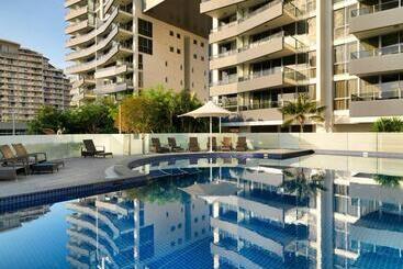 هتل Meriton Suites Broadbeach