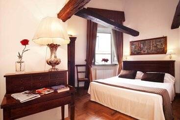 هتل Pantheon Inn