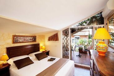 هتل Pantheon Inn