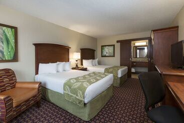هتل Rosen Inn International