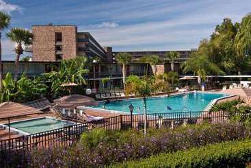 هتل Rosen Inn International