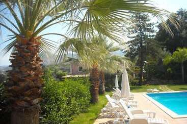 هتل روستایی Agriturismo Villa Luca