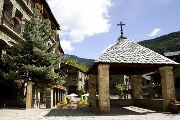 هتل Santa Barbara De La Vall D Ordino