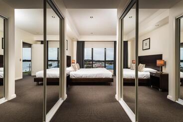 هتل The Esplanade Resort And Spa