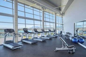 هتل The Westin Wall Centre, Vancouver Airport