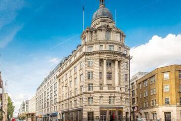 هتل Travelodge London Central City Road