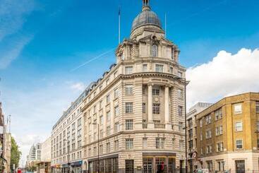 هتل Travelodge London Central City Road