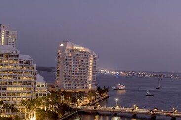 Отель W Miami