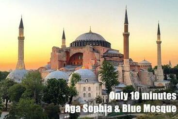 هتل Wyndham Istanbul Old City