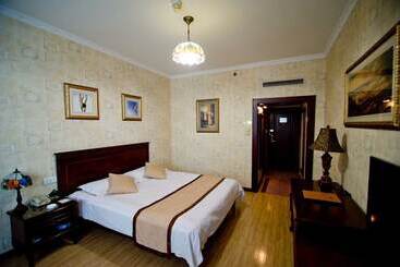 Shandong Machinery Hotel Yantai