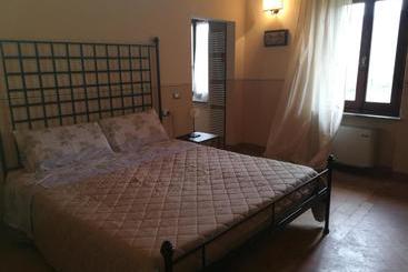 تختخواب و صبحانه Casale San Fortunato