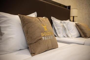 هتل Golden Palace