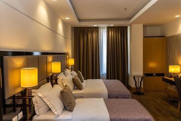 هتل Golden Palace