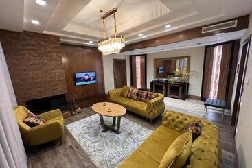 هتل Golden Palace