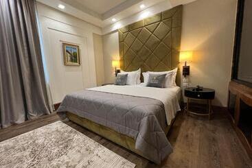 هتل Golden Palace