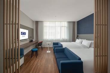 هتل Holiday Inn Express Jingdezhen Ancient Town By Ihg