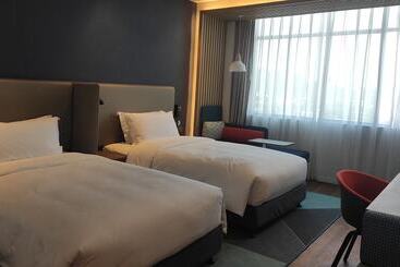 هتل Holiday Inn Express Jingdezhen Ancient Town By Ihg