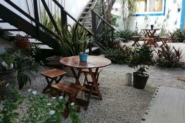 هاستل Hostal Jardin