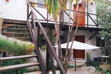 هاستل Hostal Jardin