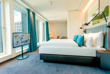 Motel One Stuttgart Hauptbahnhof