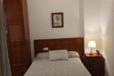 پانسیون Hostal San Cayetano
