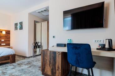 River Hotel & Spa