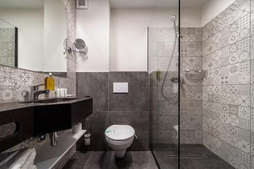 River Hotel & Spa
