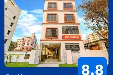 Отель Fabexpress Step Inn   Nr Biswa Bangla Gate