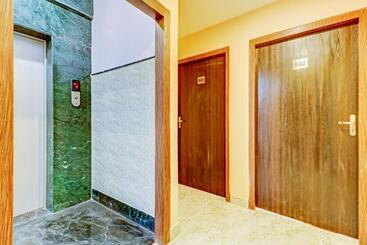 Отель Fabexpress Step Inn   Nr Biswa Bangla Gate